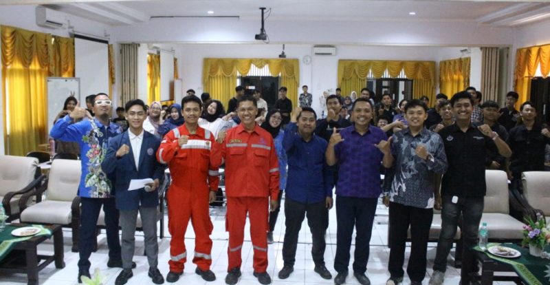 Seminar K3 dan Peragaan APD: Sinergi Unmuh Gresik dan PT Petro Oxo Nusantara untuk Generasi Tanggap Keselamatan
